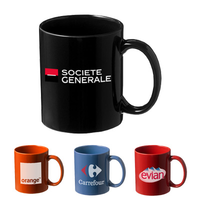 Considérez votre mug avec logo comme une petite publicité itinérante. C'est un moyen efficace de faire connaître la marque de votre entreprise.